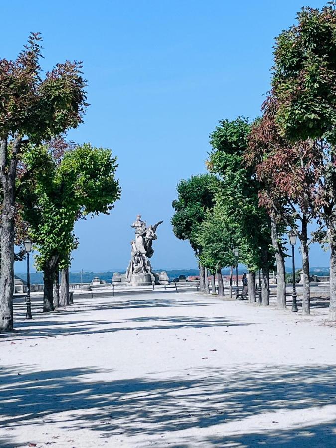 Charmante Maison Proche Hotel De Ville อองกูแลม ภายนอก รูปภาพ